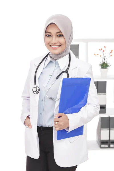 Asian female doctor with stethoscope — Stock Photo, Image