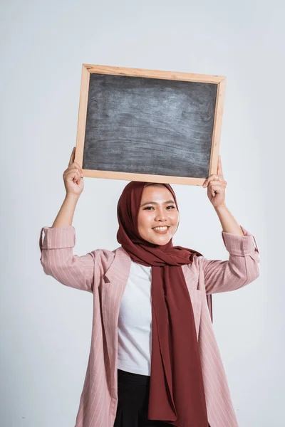 Glückliche muslimische Geschäftsfrau — Stockfoto