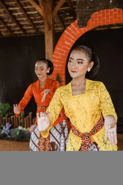 Portrait de danseurs javanais traditionnels — Photo