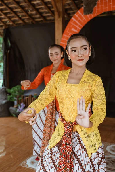 Retrato de bailarines tradicionales de Java —  Fotos de Stock