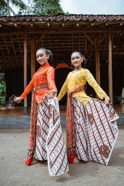 Portrait of a traditional javanese dancers — Stock Photo, Image