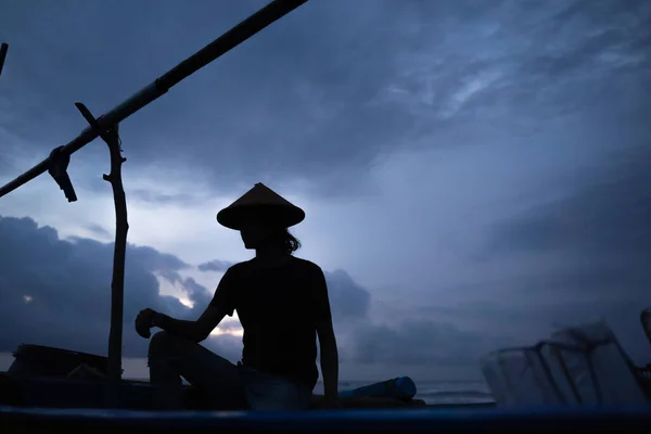 Portrait d'un jeune pêcheur masculin — Photo