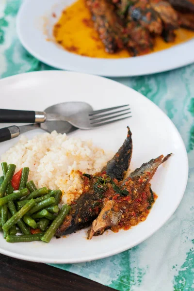 Zdrowe i pyszne jedzenie w Indonezji — Zdjęcie stockowe