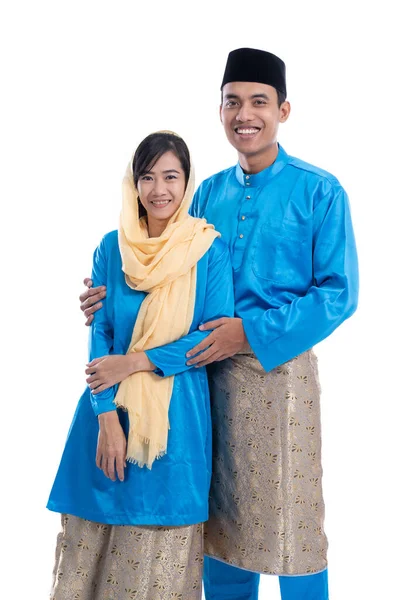 Couple asiatique pendant hari raya eid moubarak — Photo