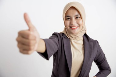 Başörtüsü takan kadınlar. El pozu, resmi iş konsepti.