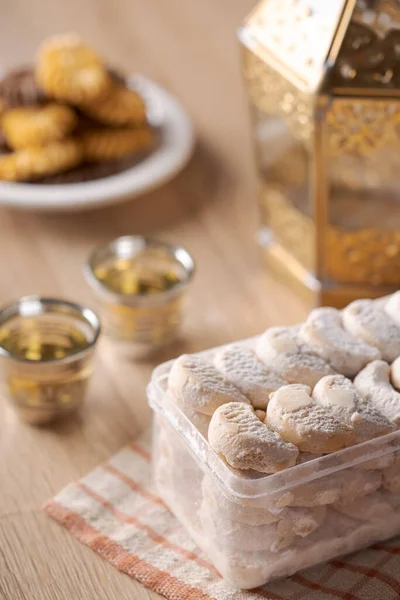 Kue putri salju. islamic cookies biscuit for eid mubarak — Stock Photo, Image
