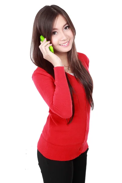 Schön asiatische Frau auf die Telefon — Stockfoto