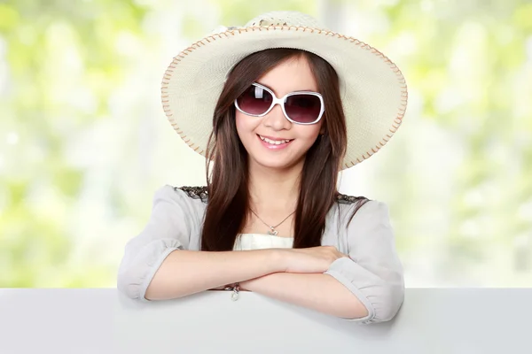 Young asian woman with blank white board. copy space — Stock Photo, Image