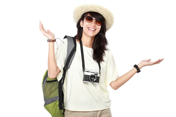 Szczęśliwa młoda dziewczyna idzie na wakacje — Zdjęcie stockowe