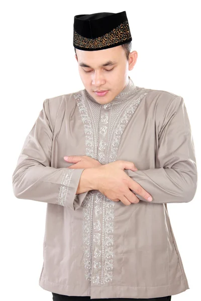 年轻的穆斯林男子祈祷 — 图库照片