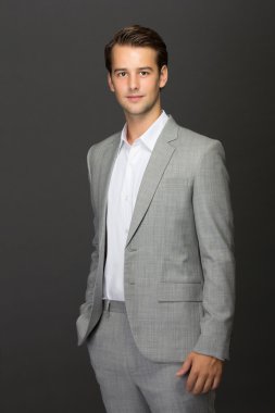 Çekici genç adam