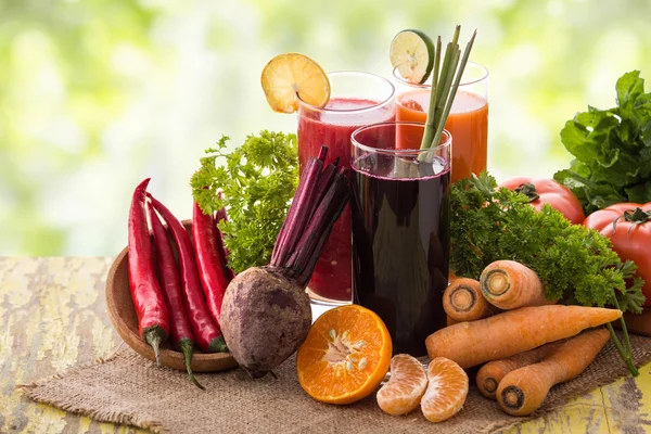 Carrot, Beet and Red Chili pepper mix juice — Stock Photo, Image