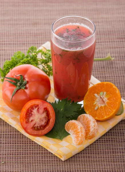 Selleri tomat mix smoothies — Stockfoto