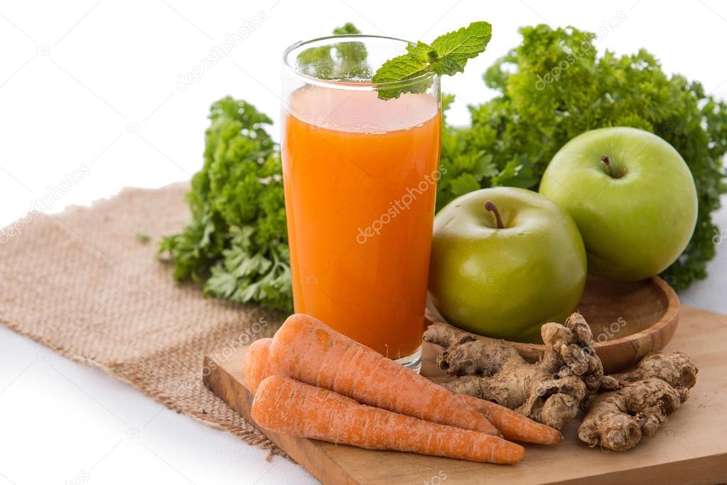 Carrot and Apple's mix smoothie