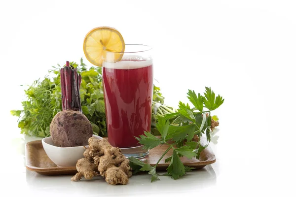 Beet and herbs mix juice — Stock Photo, Image