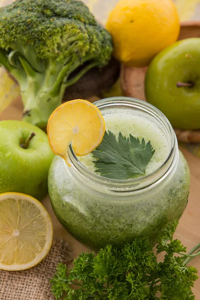 Apple, broccoli, Celery juice mix — Stock Photo, Image