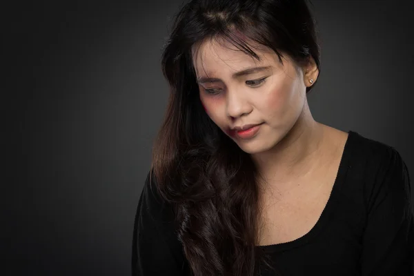 Asiatica donna vittima di abusi domestici — Foto Stock