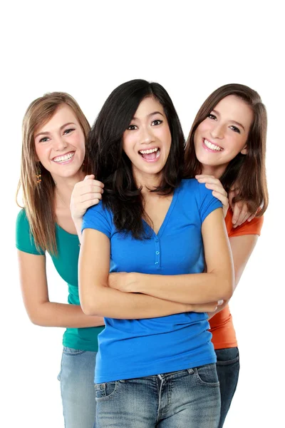 Три счастливые девушки смеются — стоковое фото