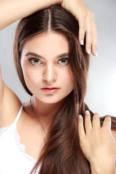 Hermoso modelo con maquillaje natural —  Fotos de Stock