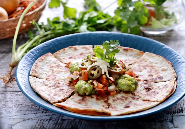 Cuisine mexicaine quesadilla — Photo