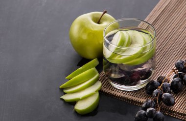 taze meyve suyu infüzyon Flavored mix elma ve üzüm