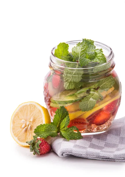 Infused fresh fruit water lime, cucumber, strawberry and mint. i — Stock Photo, Image