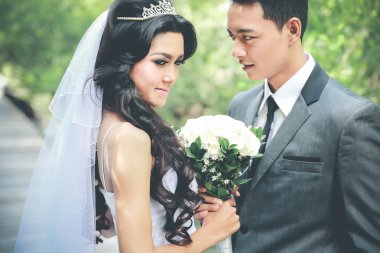 yakışıklı damat güzel gelin arıyorsunuz