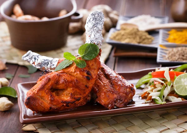 Indian tandoori chicken garnished — Stock Photo, Image