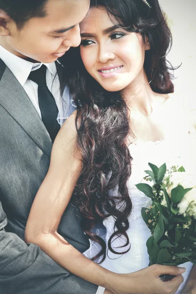 onun damat bakıyordu süre gülümseyen güzel gelin