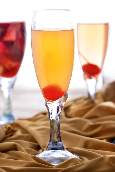 Ett glas grand mimosa — Stockfoto