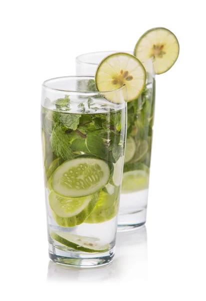 Infused water mix of cucumber, lime and mint leaf — Stock Photo, Image