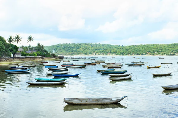 Some fishing boats at coast — Stock Photo, Image