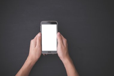 Smartphone, sahte kadar tutan el