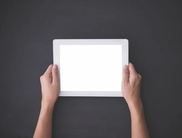 Mão usando um tablet pc, mock up — Fotografia de Stock