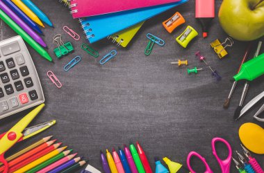 Yazı tahtası üzerinde renkli ileti örneği