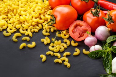 İtalyan makarna makarna malzemeler