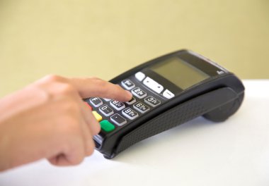 Edc (elektronik veri yakalama) makine el üstünde acele şifre