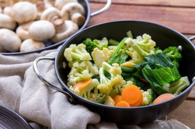 capcay pişirmeye hazır maddeler