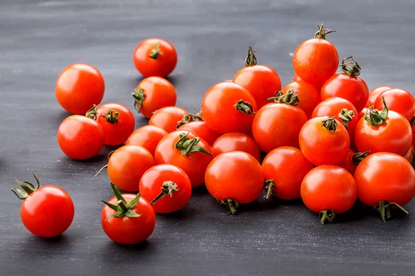 Montón de tomates cherry —  Fotos de Stock