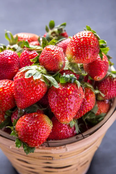 Strawberries fresh from garden in basket — Stock Photo, Image