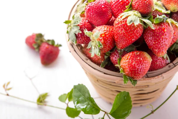 Strawberries fresh from garden in basket — Stock Photo, Image