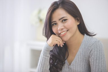 Asyalı kız öğrenci