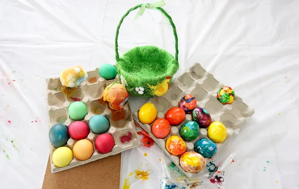 Barwnik Lub Umierające Jaja Wielkanocne Kolorowanki Malowanie Pisanek — Zdjęcie stockowe