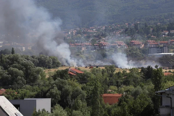 Een Groot Vuur Brandt Van Brandende Stoppels Sofia Bulgarije Augustus — Stockfoto