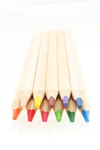 Dřevěné Barevné Tužky Izolované Bílém — Stock fotografie