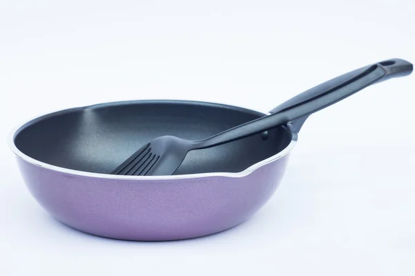 Non stick stekpanna på vit bakgrund — Stockfoto