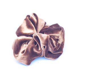 Beyaz arka plan üzerinde saç lastik bant