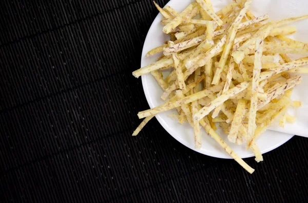 Fried taro chips — Stock Photo, Image