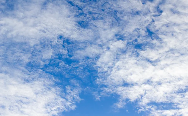 Blauer Himmel — Stockfoto