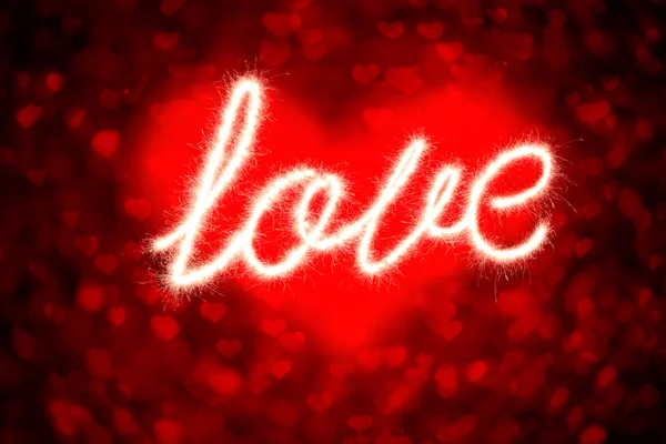 Sevgi ve kırmızı kalp — Stok fotoğraf